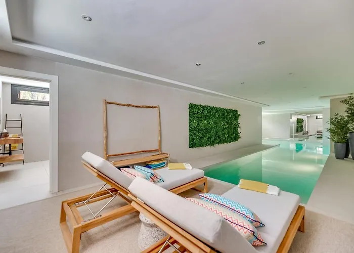 About Playas Andaluzas Willa Marbella